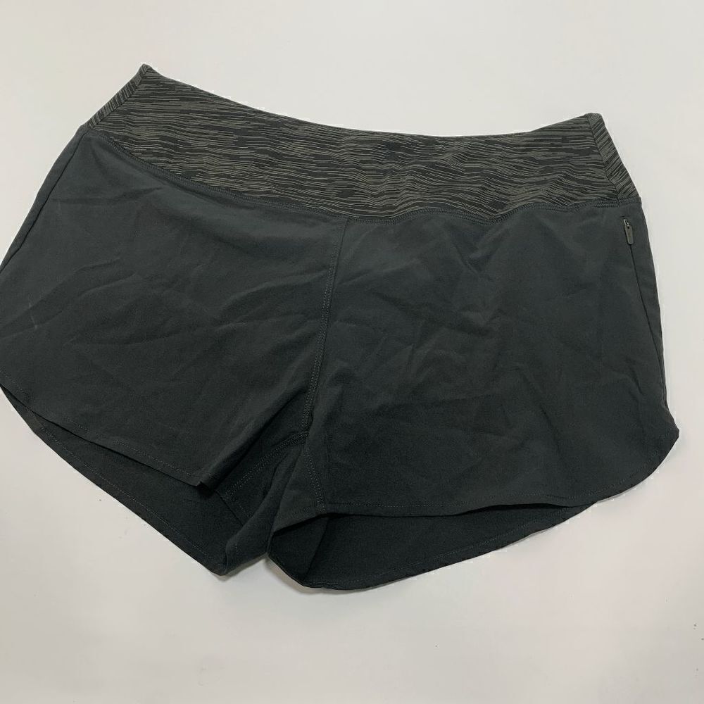 CRZ Yoga Women's Elastic Waist Lightweight Workout Shorts Black Size 12
